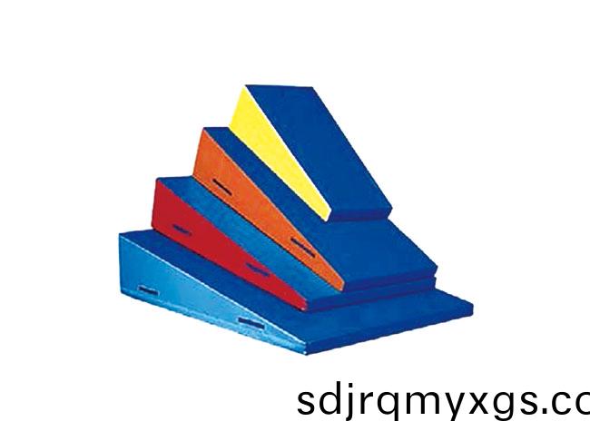 SY-K-008 不(bu)折(zhe)疊(die)斜坡