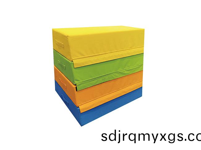 SY-K-014 四(si)節鞌(an)馬跳箱(xiang)