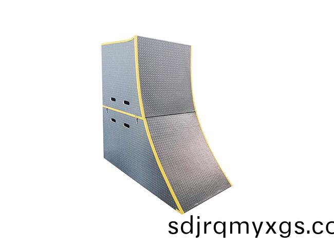 SY-M-012 跑酷弧形箱(xiang)